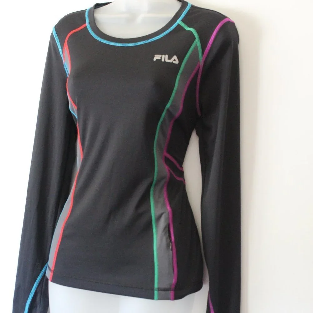 🙋FILA Active Top - Picture 2 of 5